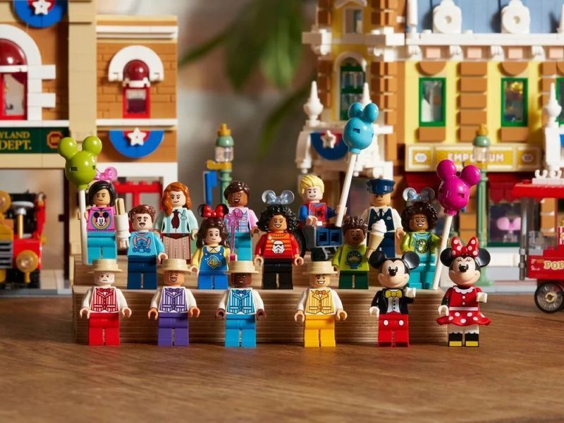 Конструктор LEGO Disney Главная улица Диснейленда (43302) 43302 фото