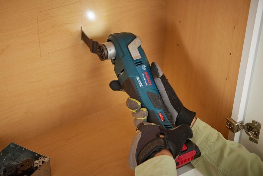 Аккумуляторный многофункциональный инструмент Bosch GOP18V-34N 06018G2010 фото