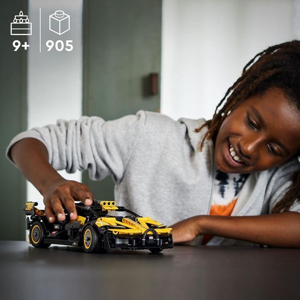 Конструктор LEGO Technic Bugatti Bolide (42151) 42151 фото
