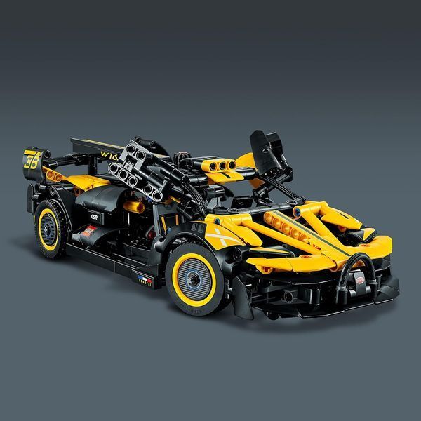 Конструктор LEGO Technic Bugatti Bolide (42151) 42151 фото